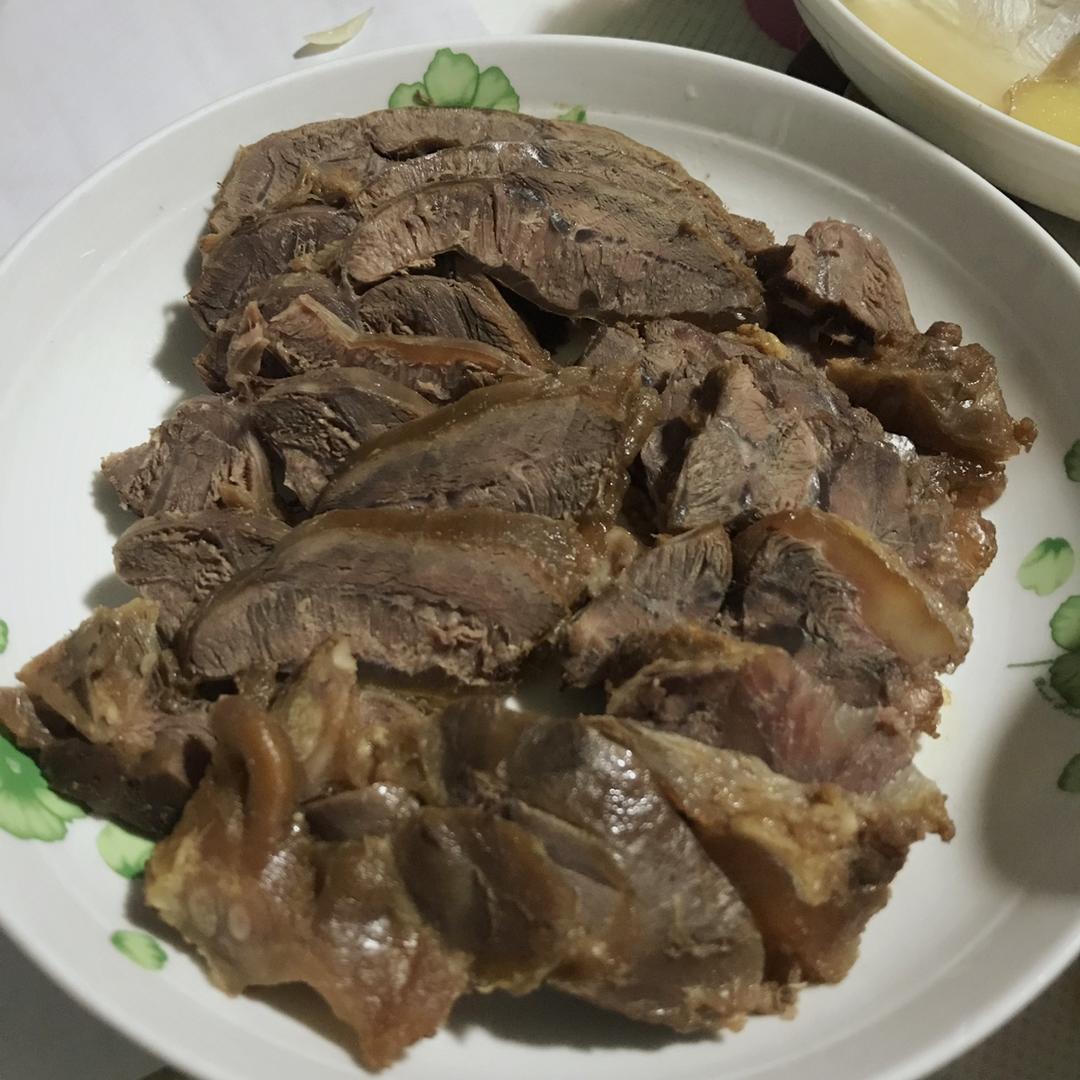 卤牛肉