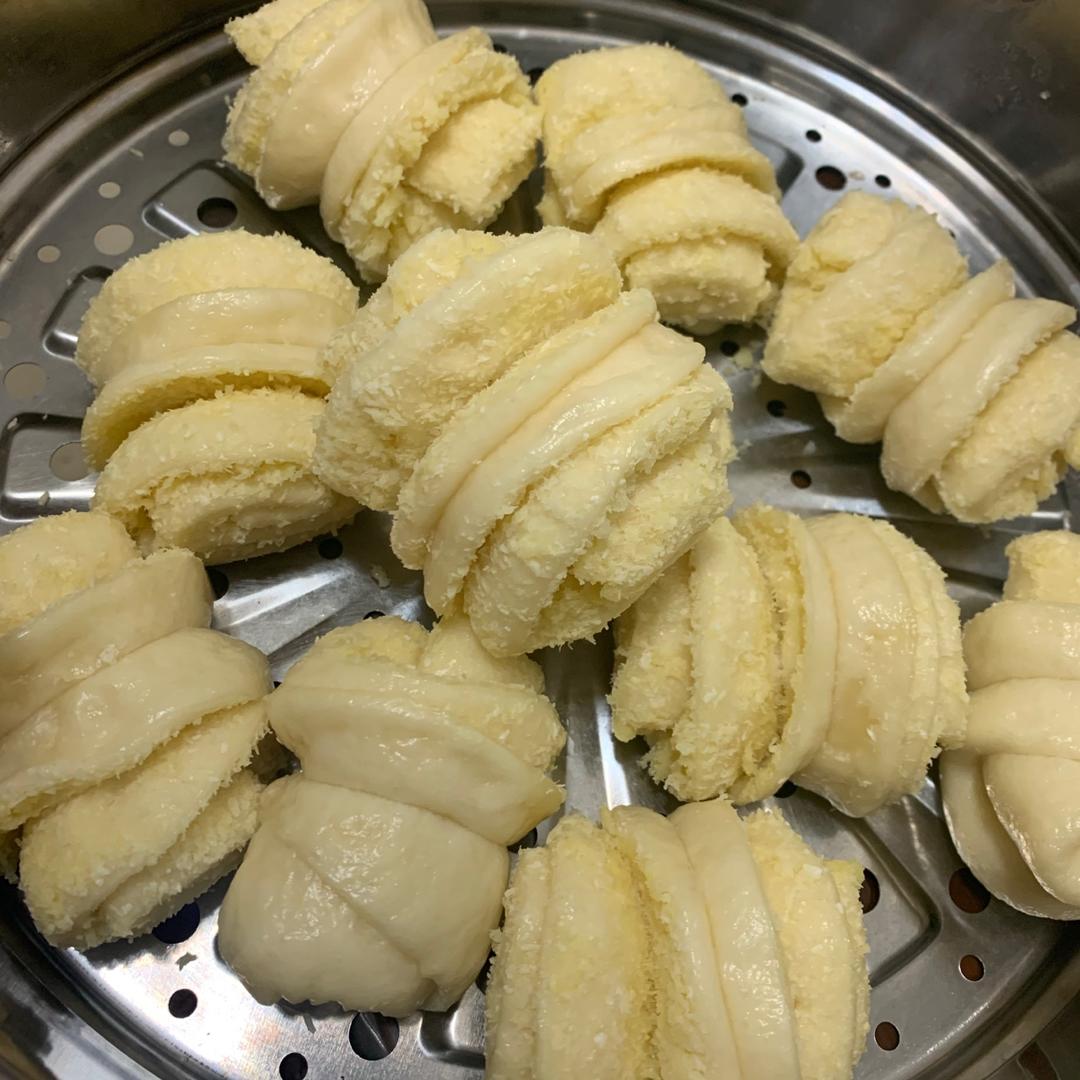 椰蓉馒头卷（附自制椰蓉馅）