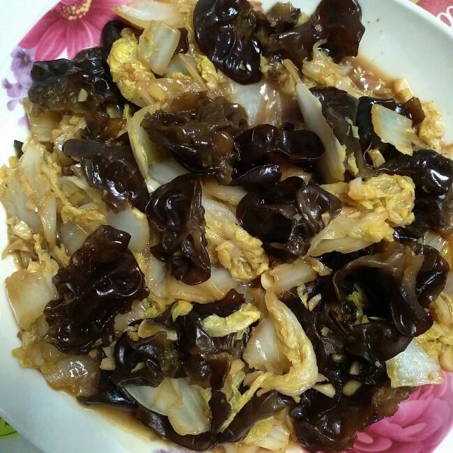 白菜炒木耳