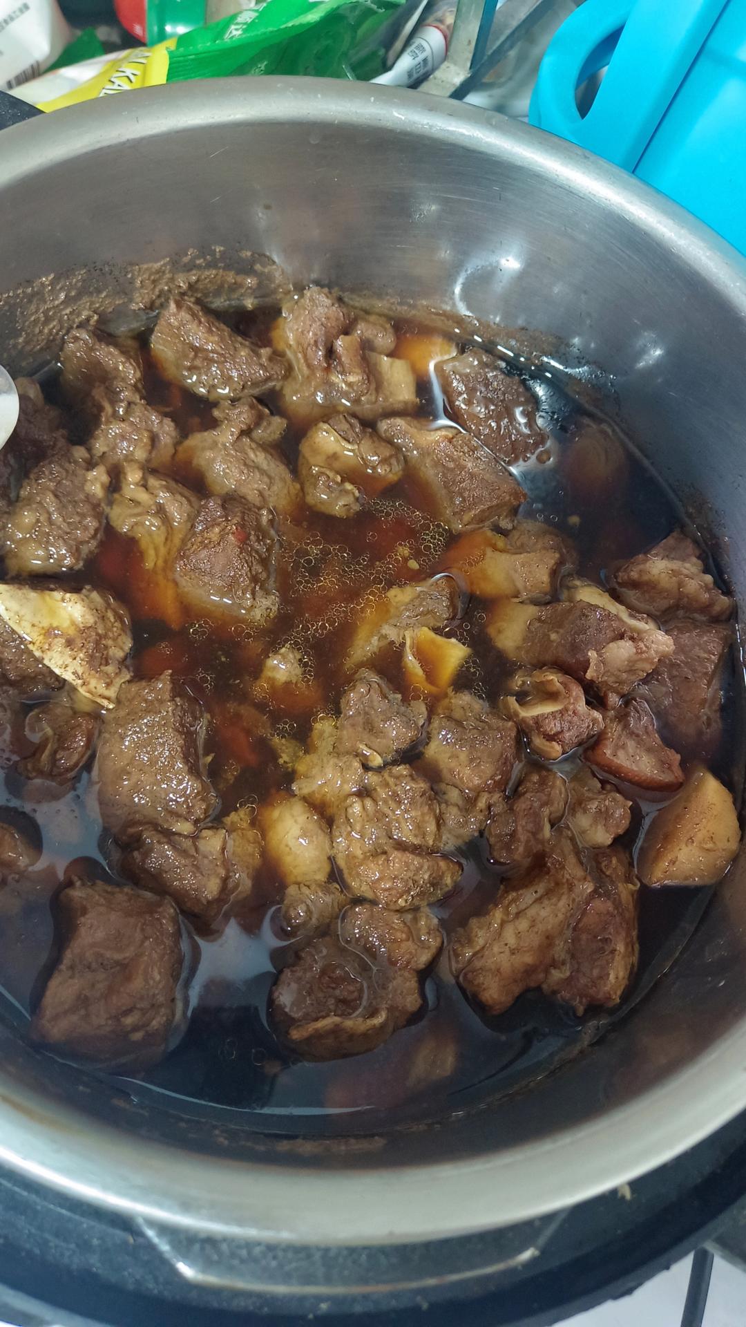 无水高压锅炖牛肉