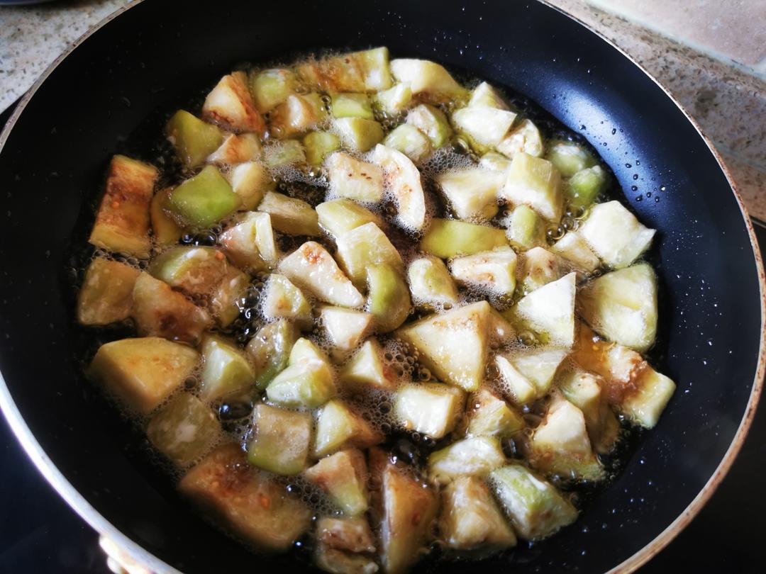 青椒茄子下饭菜的做法 步骤1