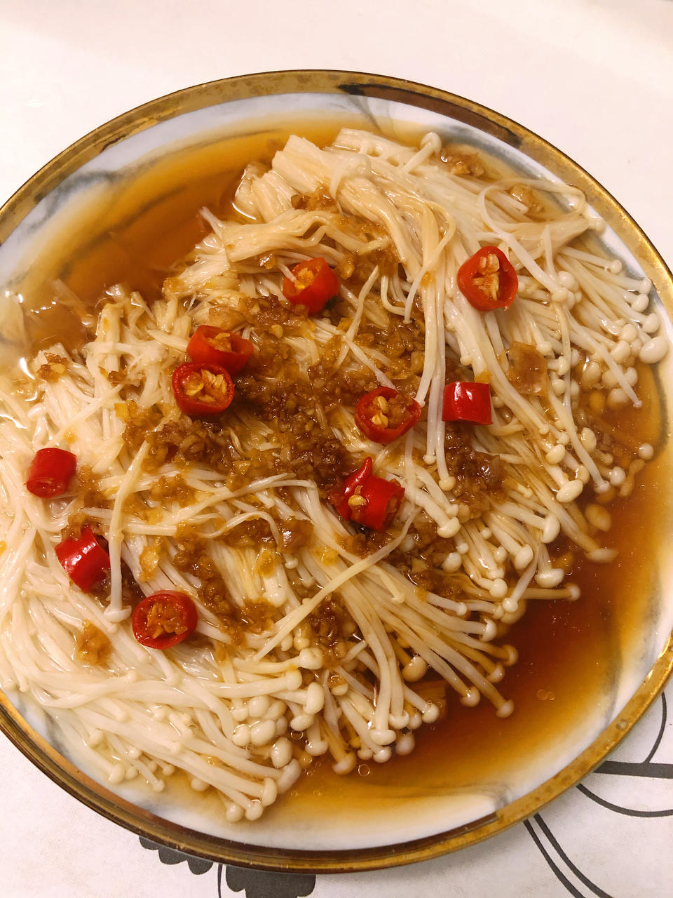 超级下饭的蒜蓉金针菇！好吃到爆