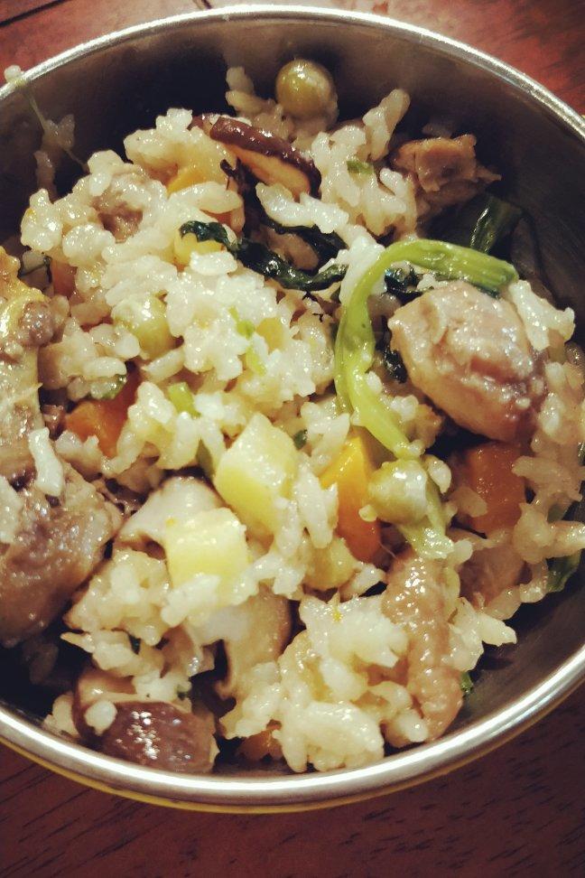 岁月静好sun做的香菇鸡腿饭