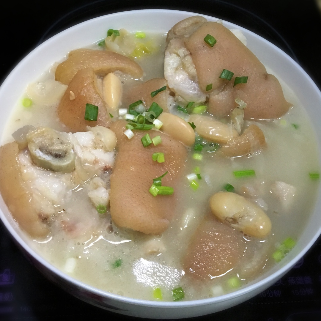 黄豆猪脚汤