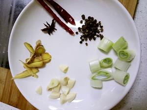 东北酸菜炖大鹅的做法 步骤1