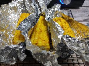 锡纸烤玉米的做法 步骤11