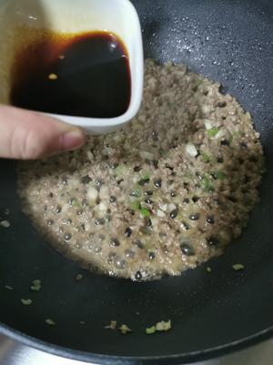 榄菜肉末四季豆的做法 步骤6