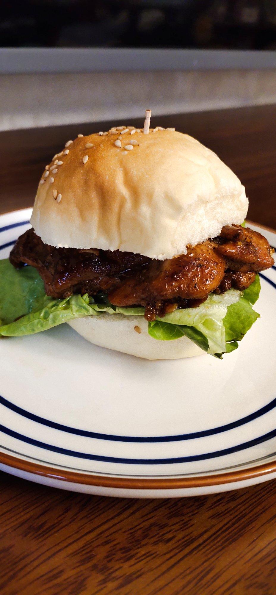 水过无痕1做的照烧鸡腿堡