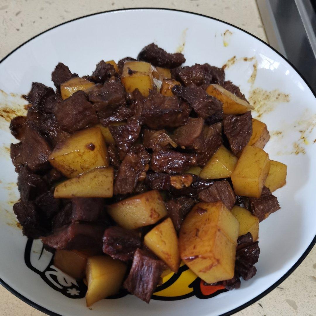 土豆炖牛肉-家常好吃快手！