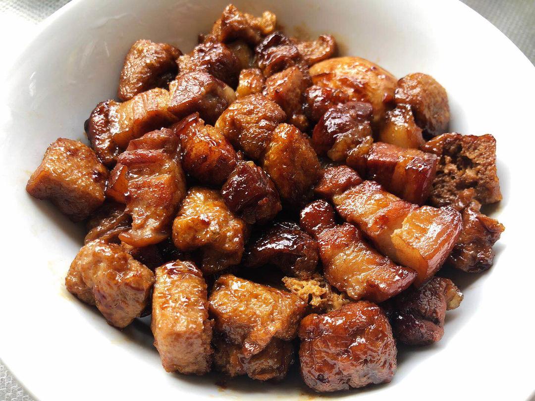 电饭锅虎皮蛋红烧肉
