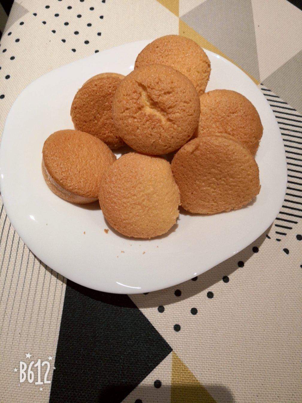 戚风杯子蛋糕^_^不开裂不回缩喔～