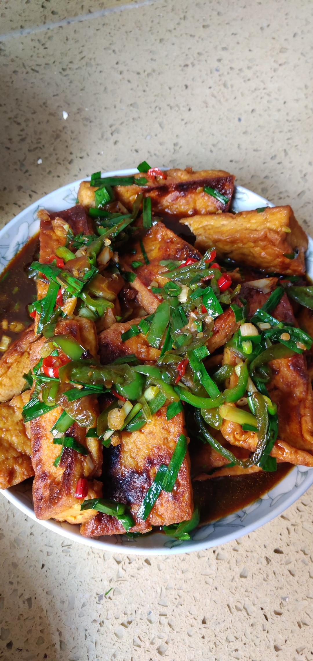 厨师长教你：“懒人烧豆腐”的家常做法，很简单懒人的做法，收藏