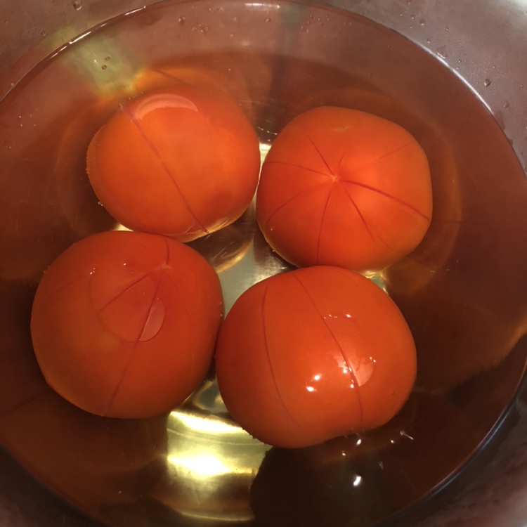 挡不住的美味-西红柿丸子汤的做法 步骤2