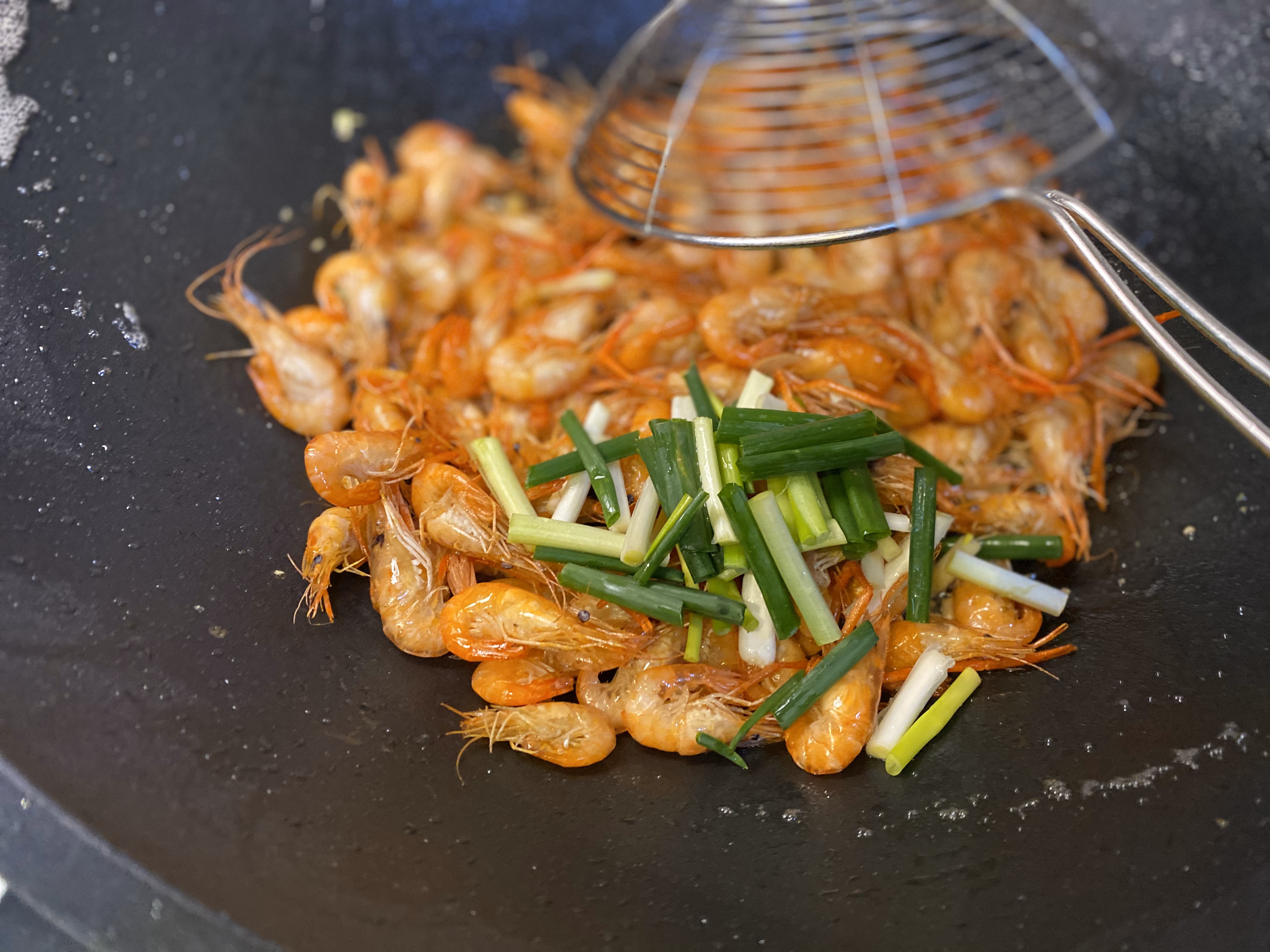 海派系列：脆、香、甜、鲜—油爆虾的做法 步骤11