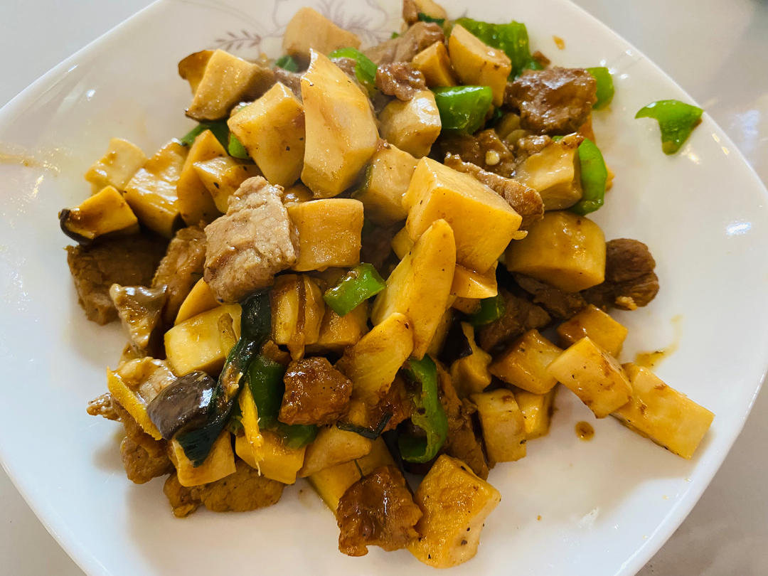 家常菜~杏鲍菇烧牛肉粒