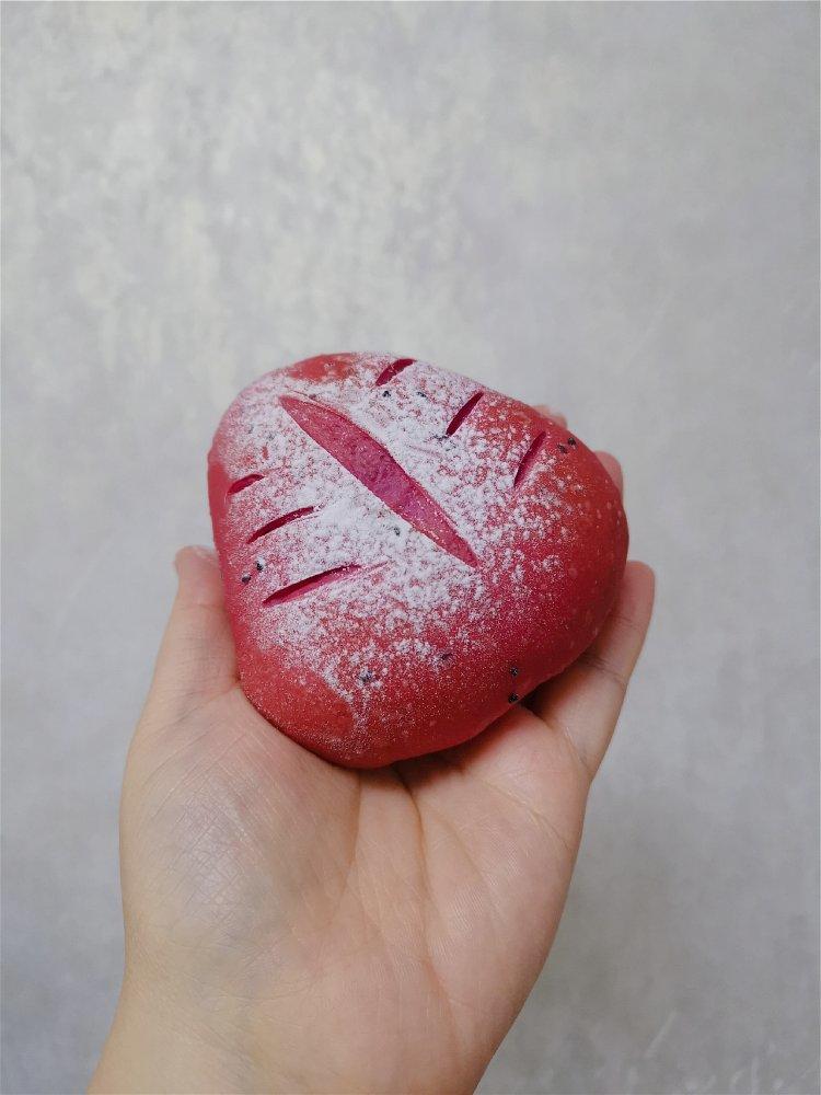 火龙果软欧包，粉嘟嘟～