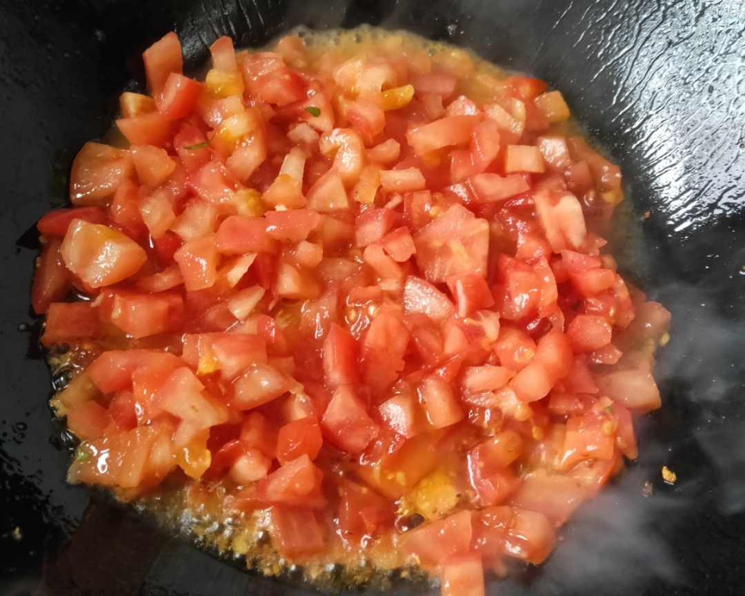 全家最爱西红柿鸡蛋汤面的做法 步骤5