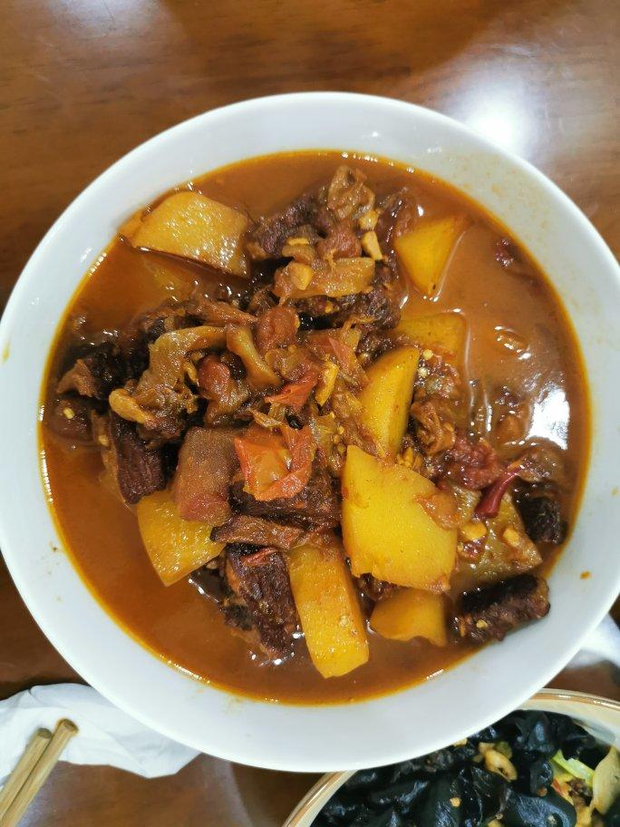 番茄土豆炖牛腩
