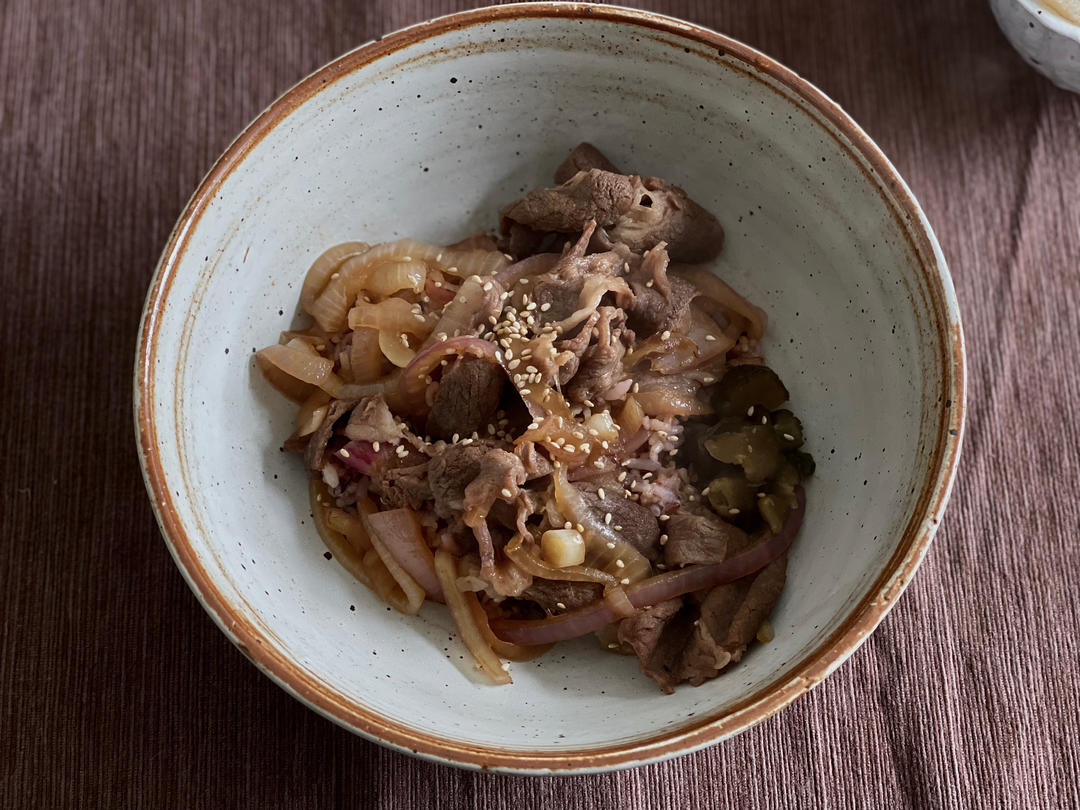 💕100%成功!!!🍱招牌肥牛饭专门店秘方·秒杀日本吉野家食其家！日式多汁牛肉饭 /嫩肥牛盖饭/牛肉饭/肥牛丼（超简单快速完美版）✨