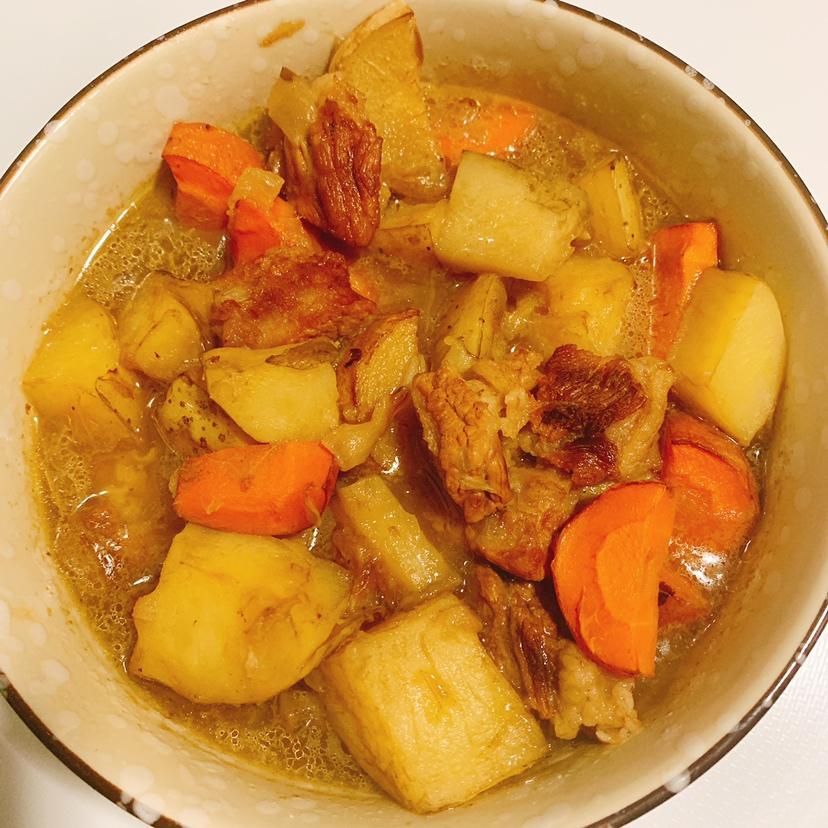 胡萝卜土豆炖牛腩