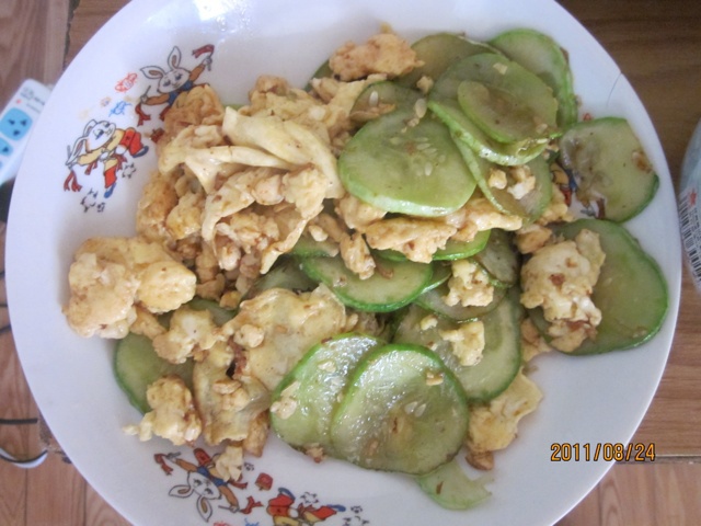 西葫芦（角瓜）炒鸡蛋