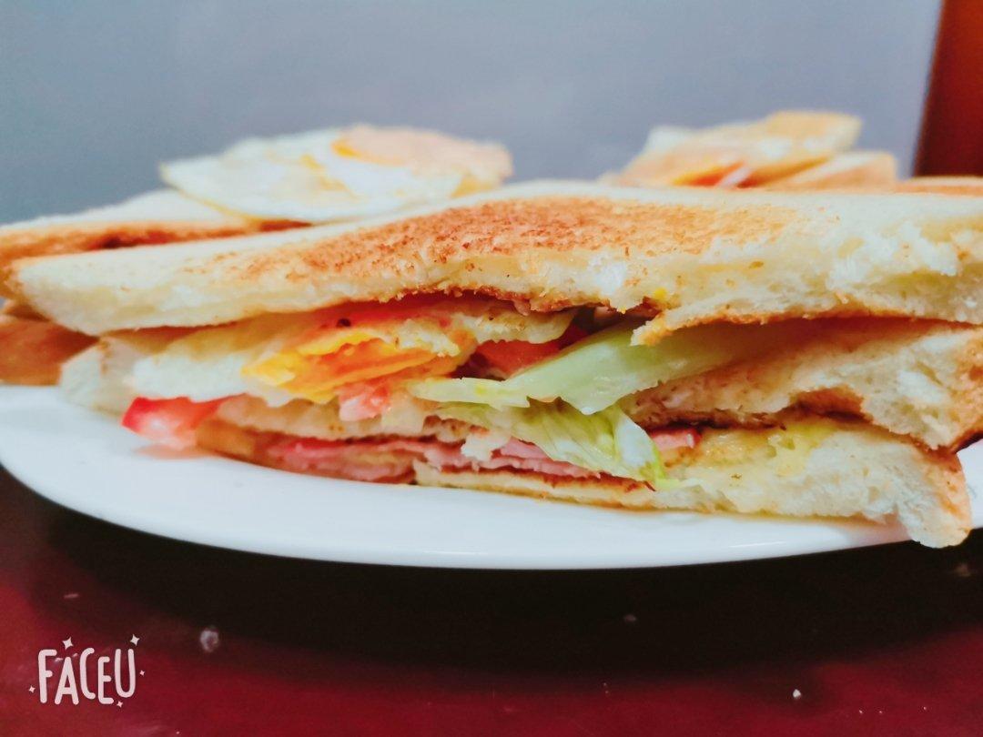 火腿芝士蛋三文治