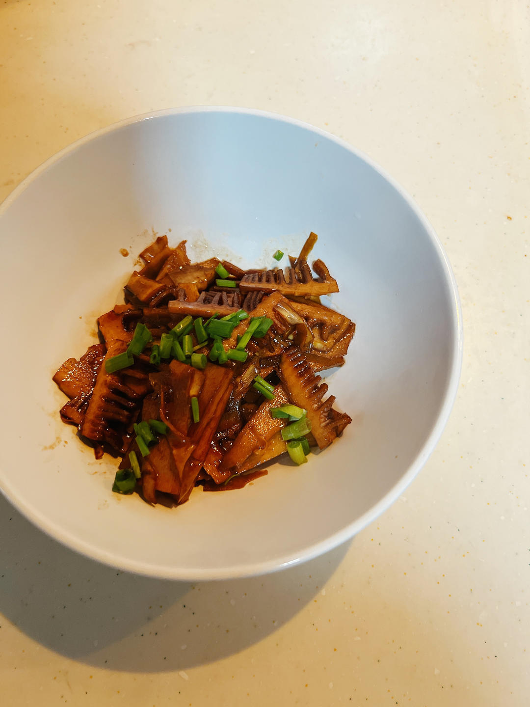 一个人能吃两盘的油焖笋