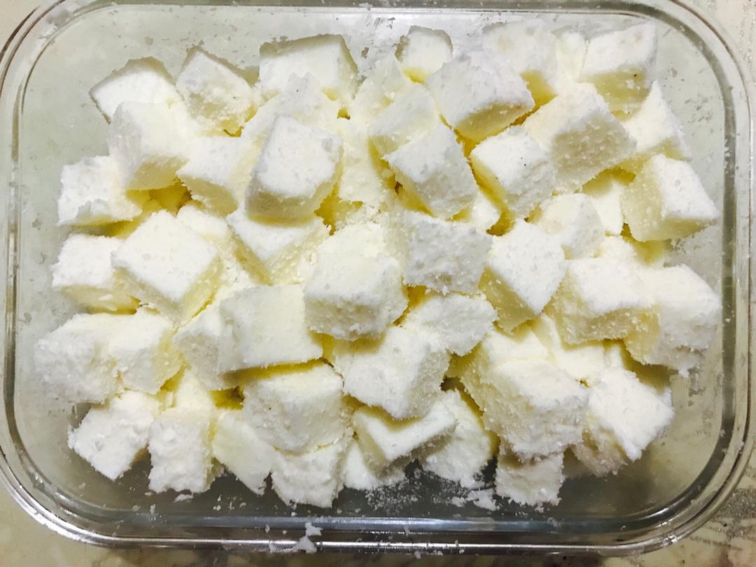 完胜85度C牛奶椰丝小方
