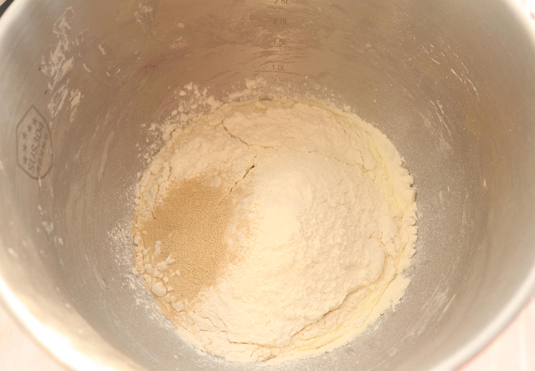 纯奶手撕吐司的做法 步骤1