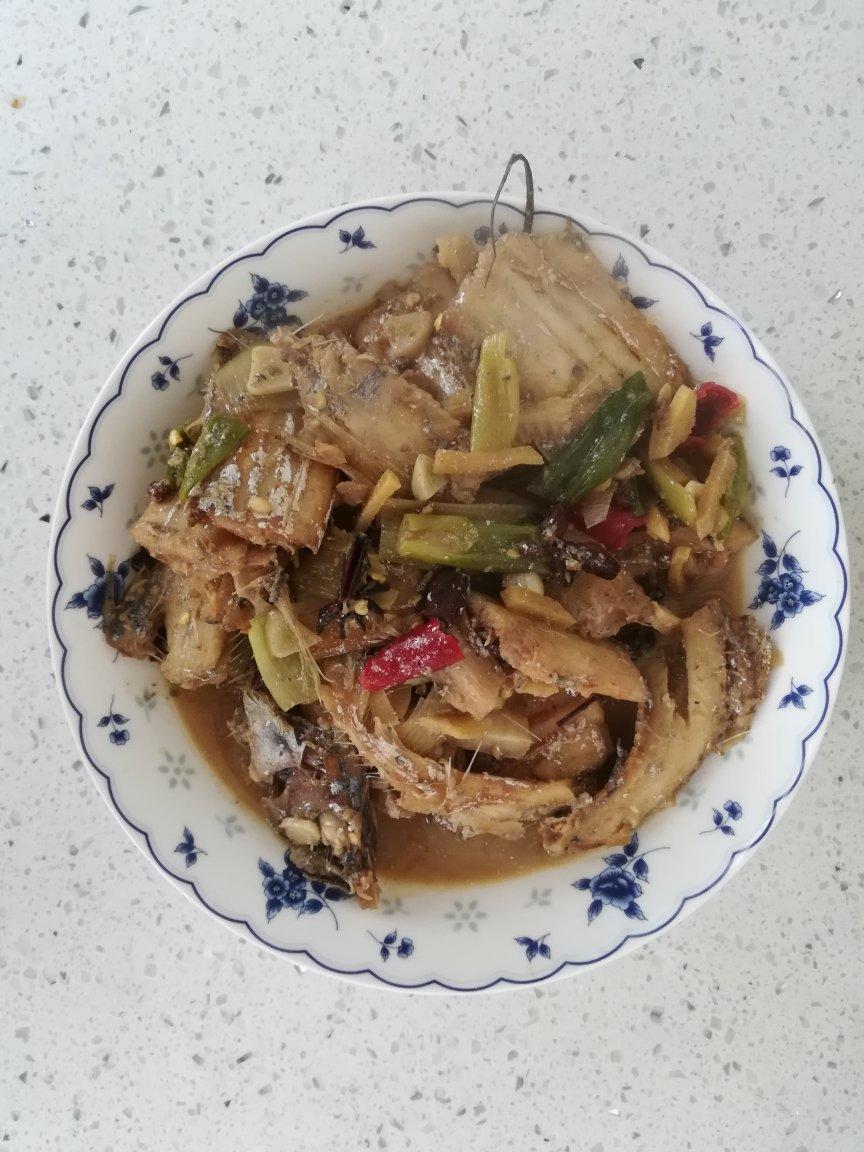 煎带鱼