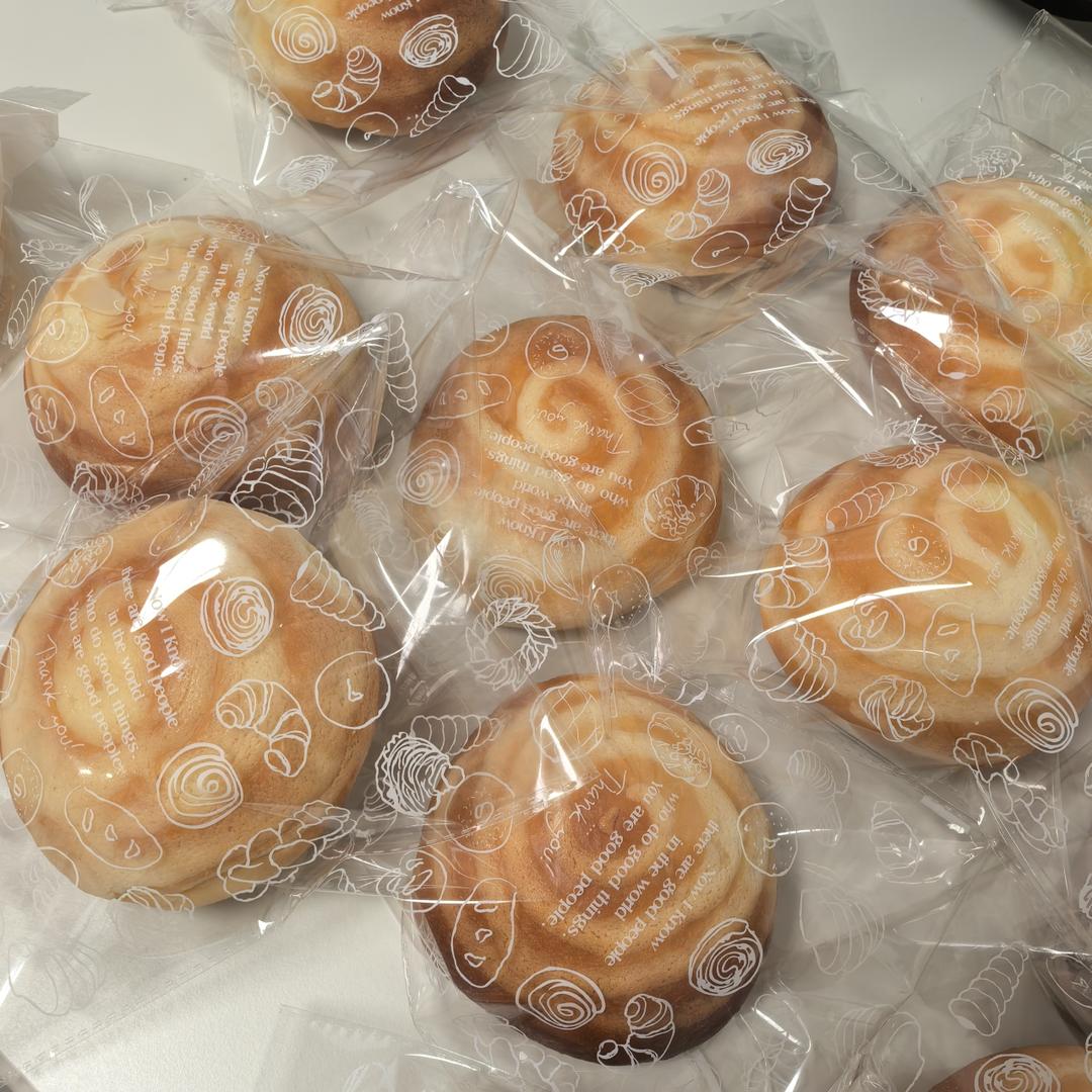 软呼呼巨好吃~雪芙杏仁餐包