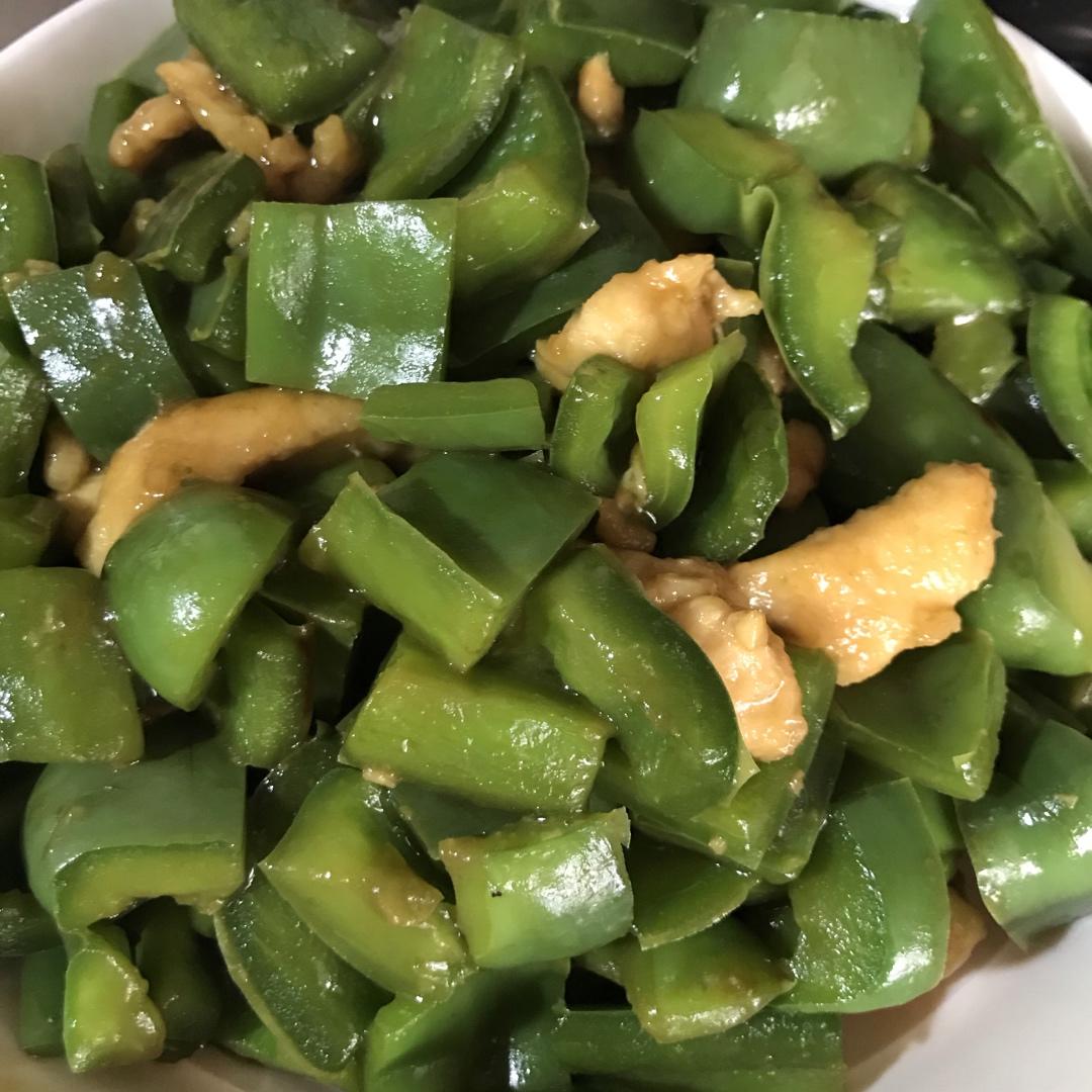 柿子椒炒鸡丝