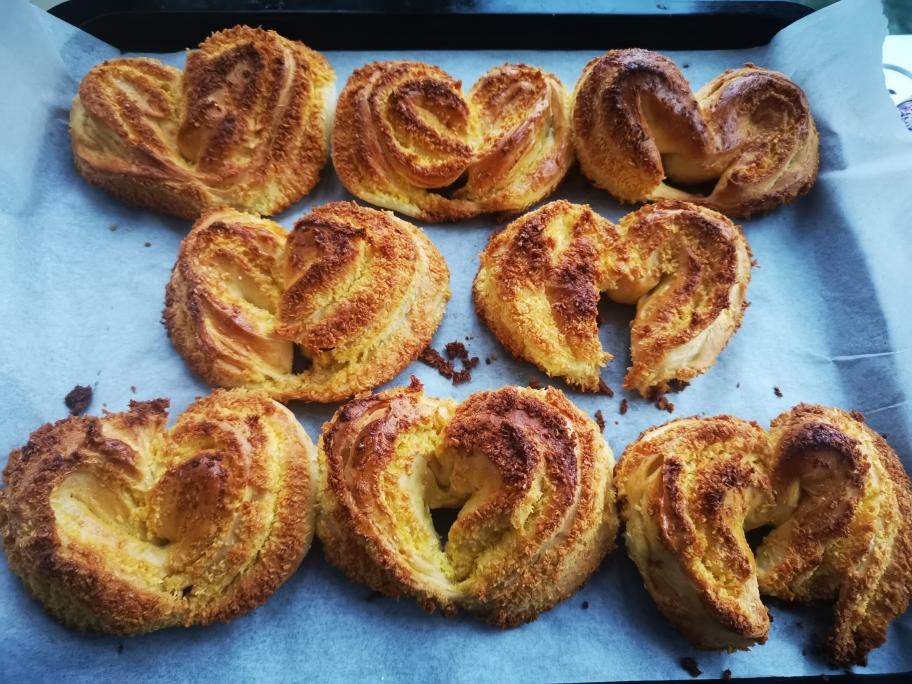 蝴蝶形椰蓉面包