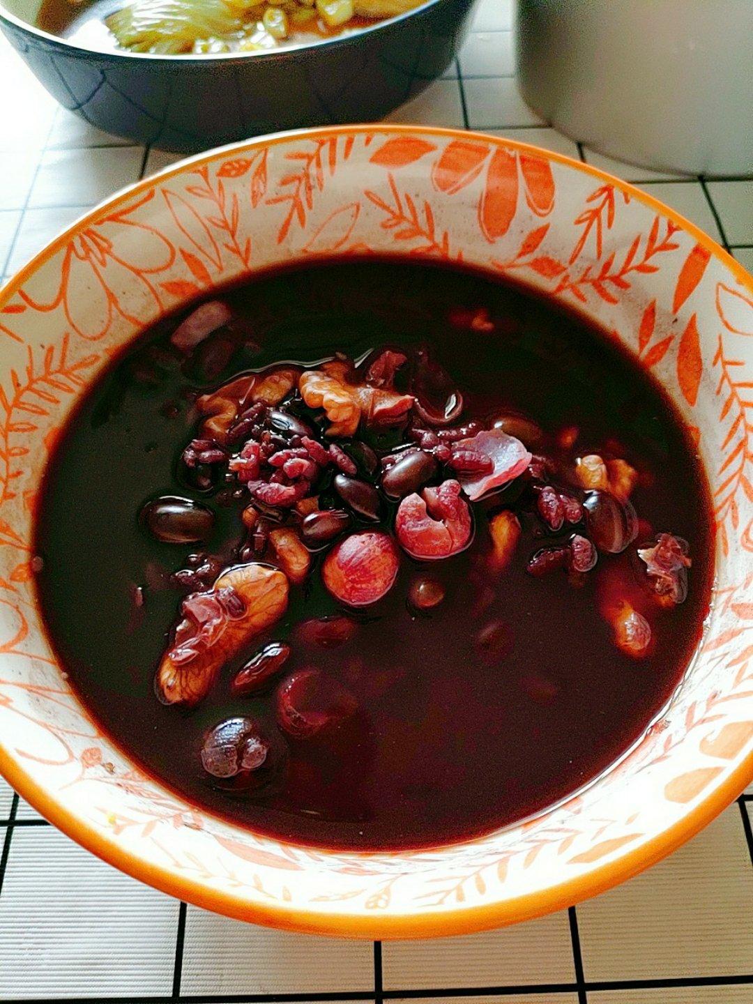 黑豆黑米补肾粥