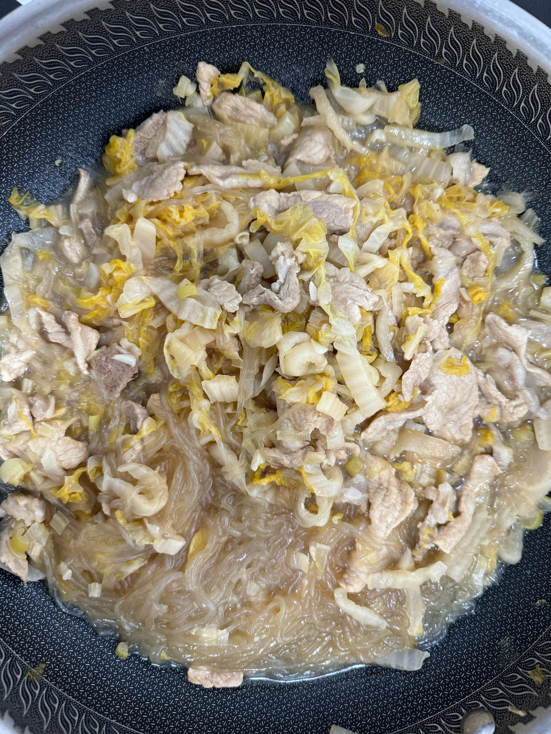 东北酸菜猪肉炖粉条