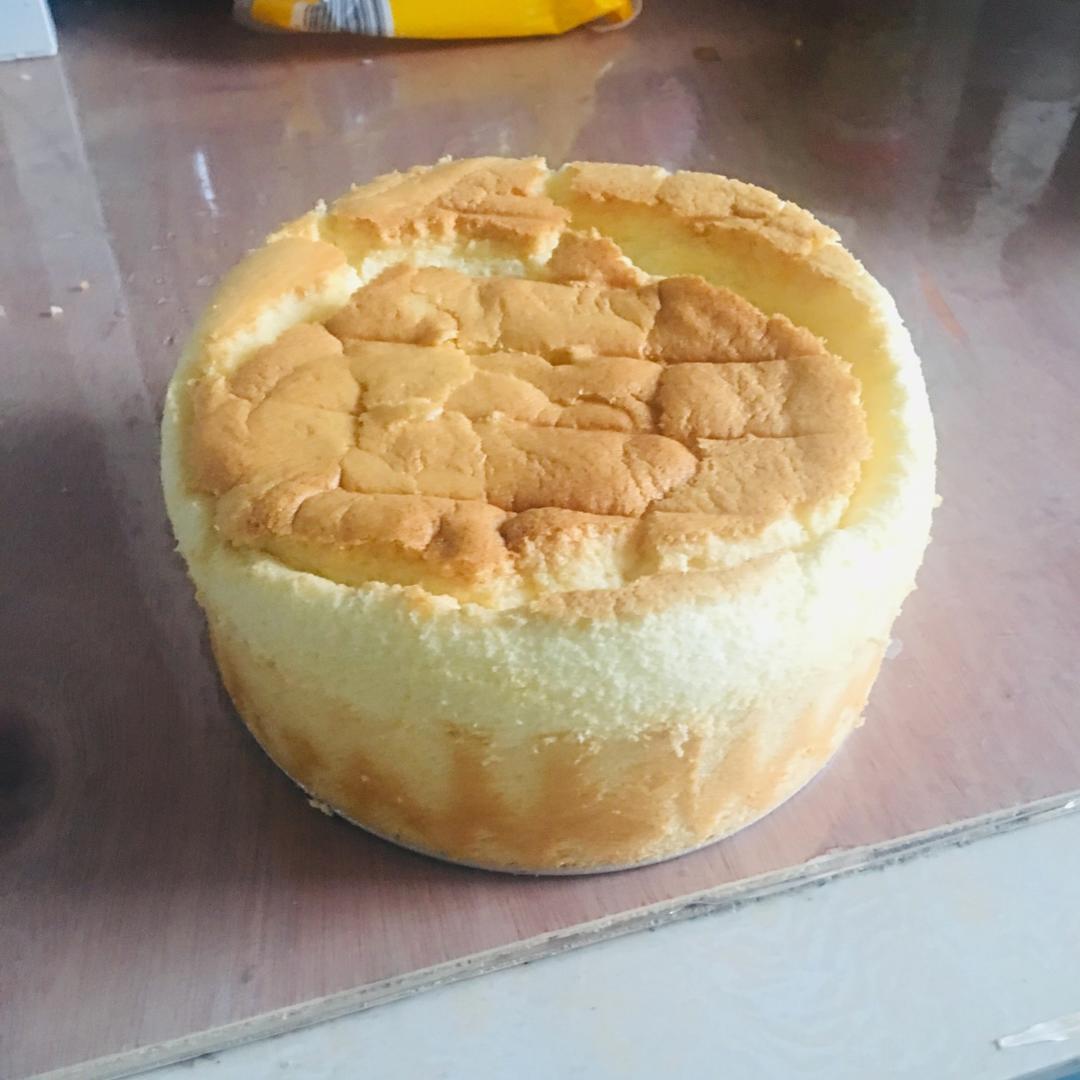 烤箱做蛋糕（戚风蛋糕的做法）