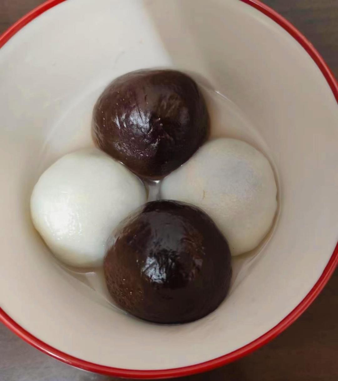 花生黑芝麻汤圆