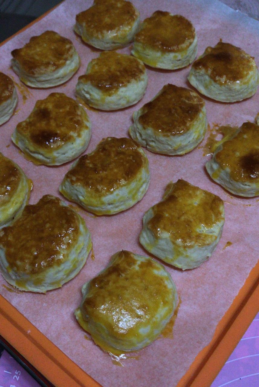 【视频】3分钟 奶油司康Scone(可能是世界上最快手的司康) 消耗淡奶油～