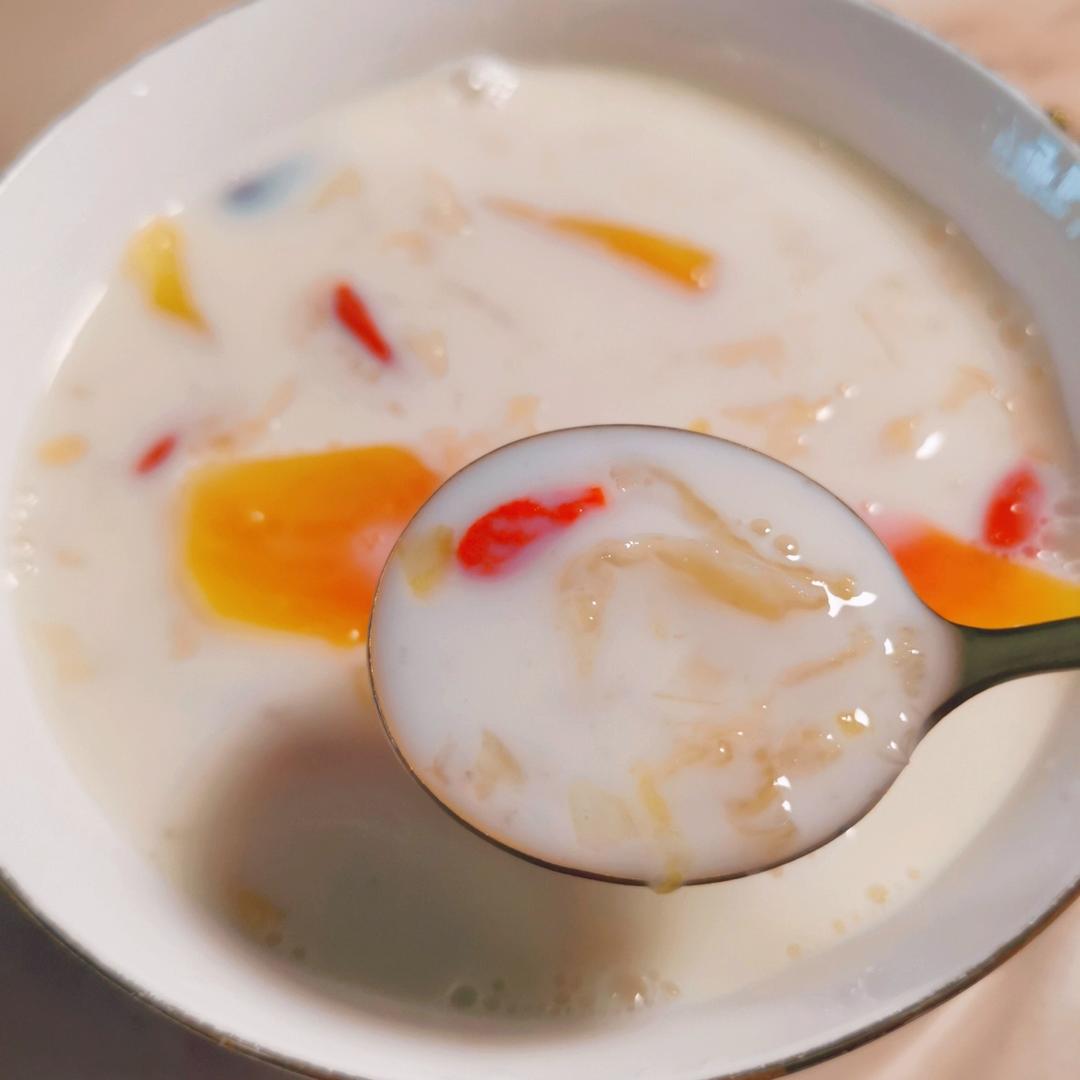 银耳木瓜羹
