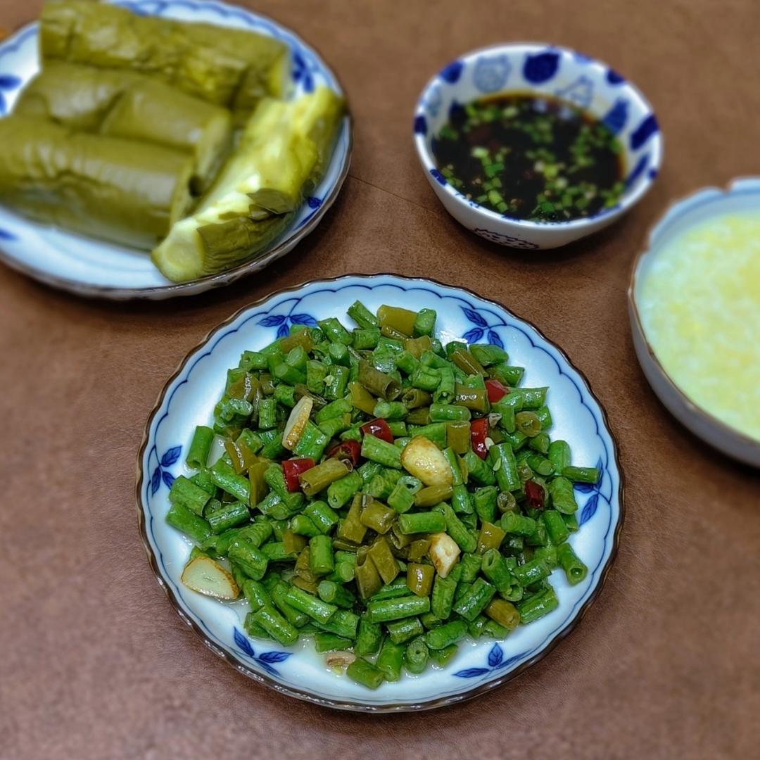 酸豆角炒空心菜