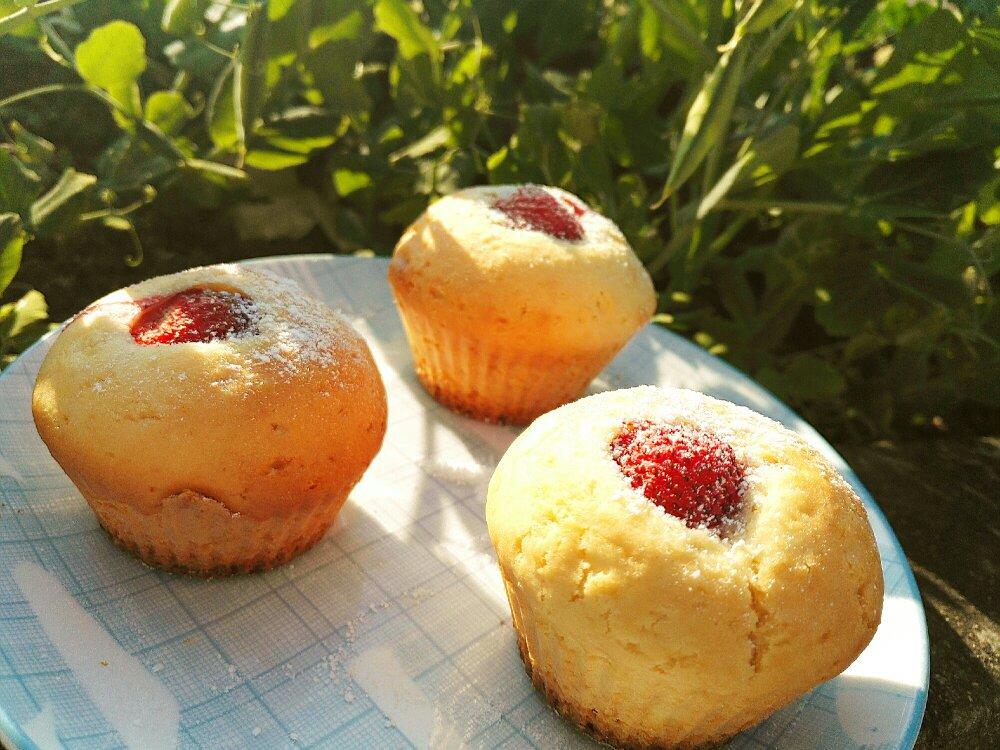 一整颗草莓の马芬