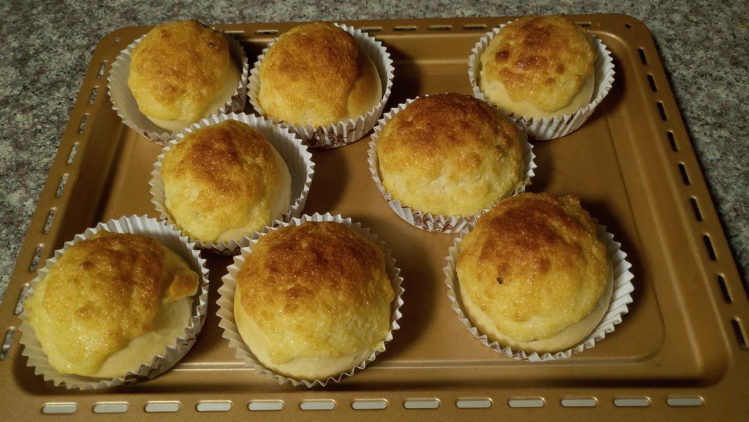 椰蓉小餐包。柔软拉丝，椰香浓郁