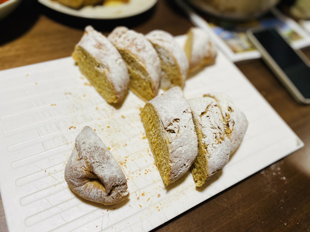 黄豆粉面包