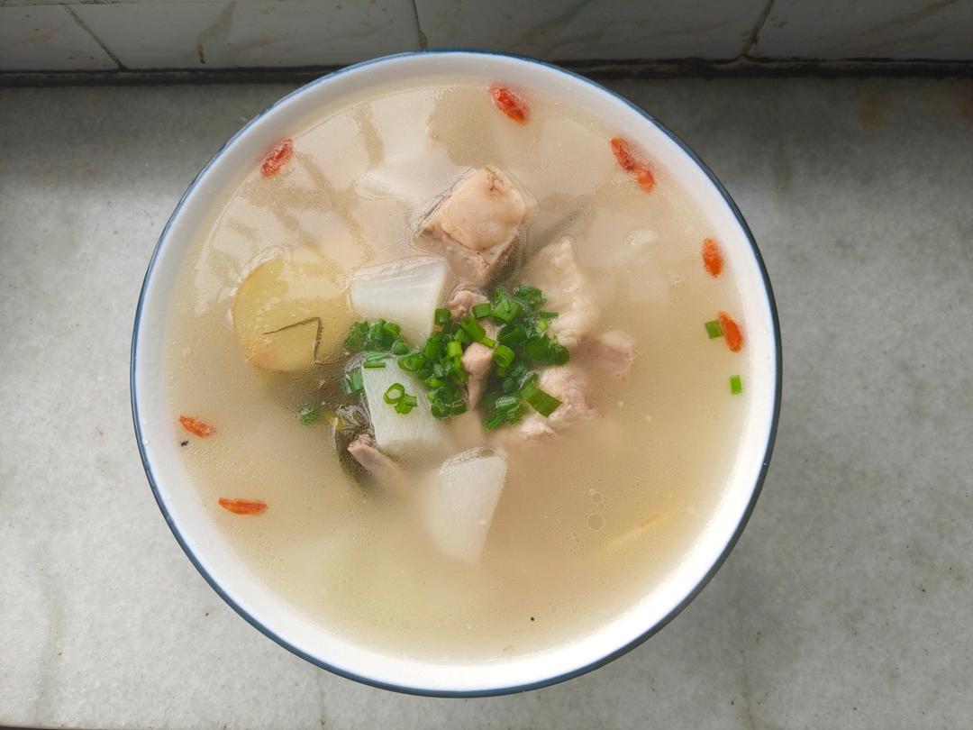 萝卜排骨汤