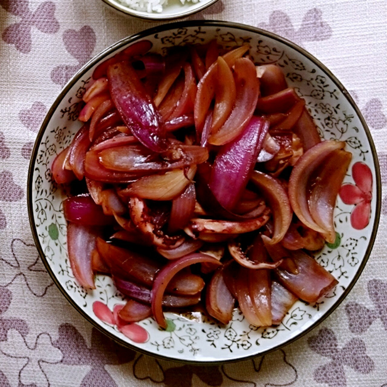 洋葱酱爆鱿鱼须