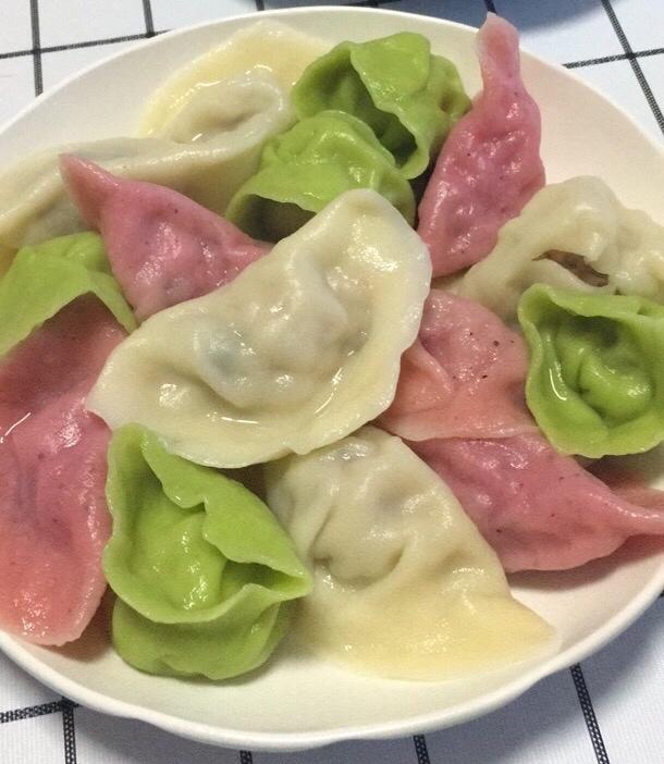 猪肉胡萝卜木耳水饺