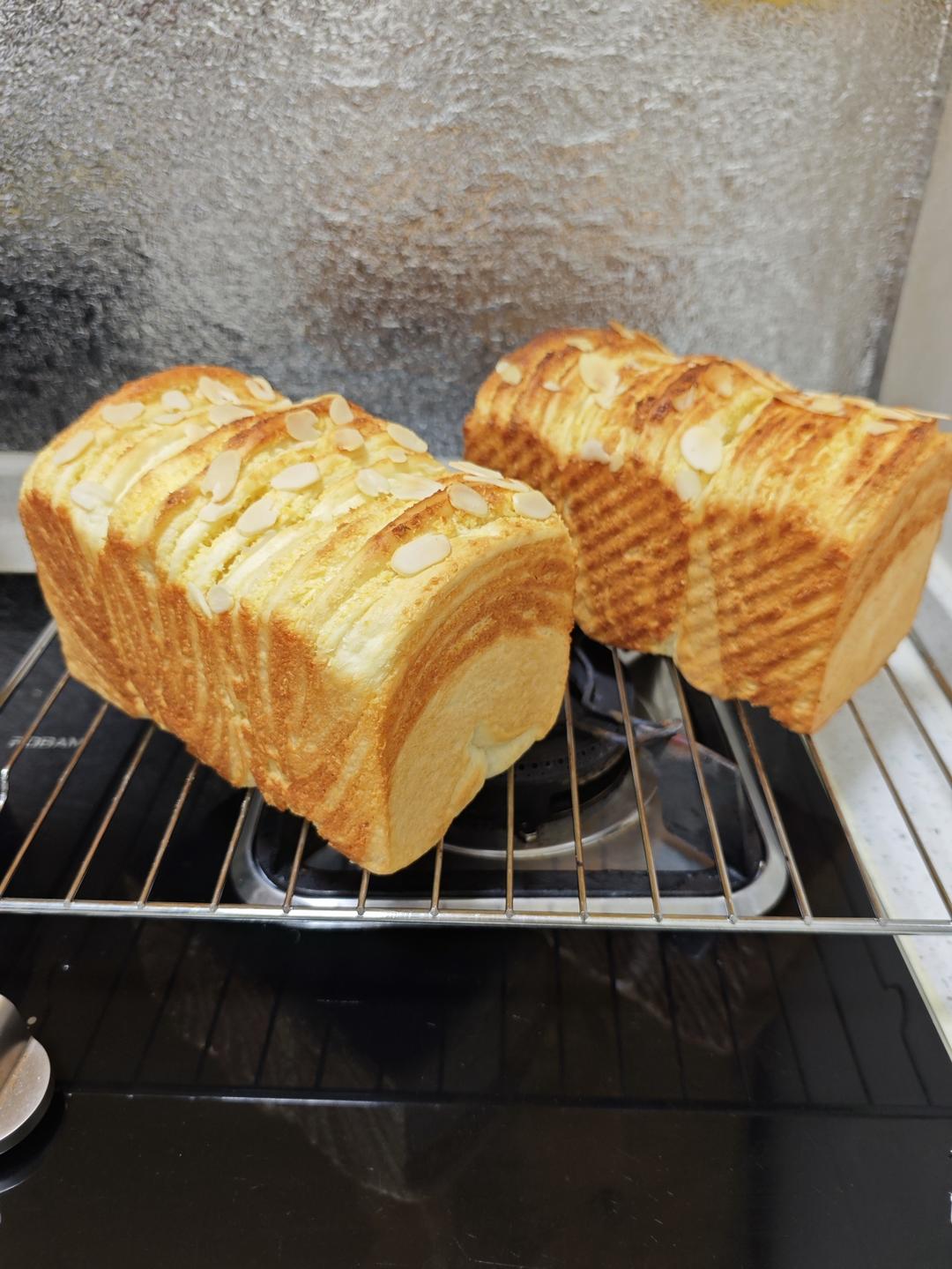 椰香满满的椰蓉土司~