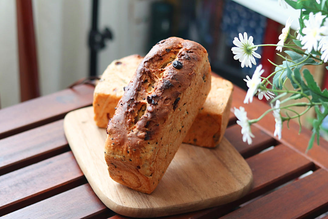 蔓越莓燕麦小吐司，果干跟杂粮的碰撞！