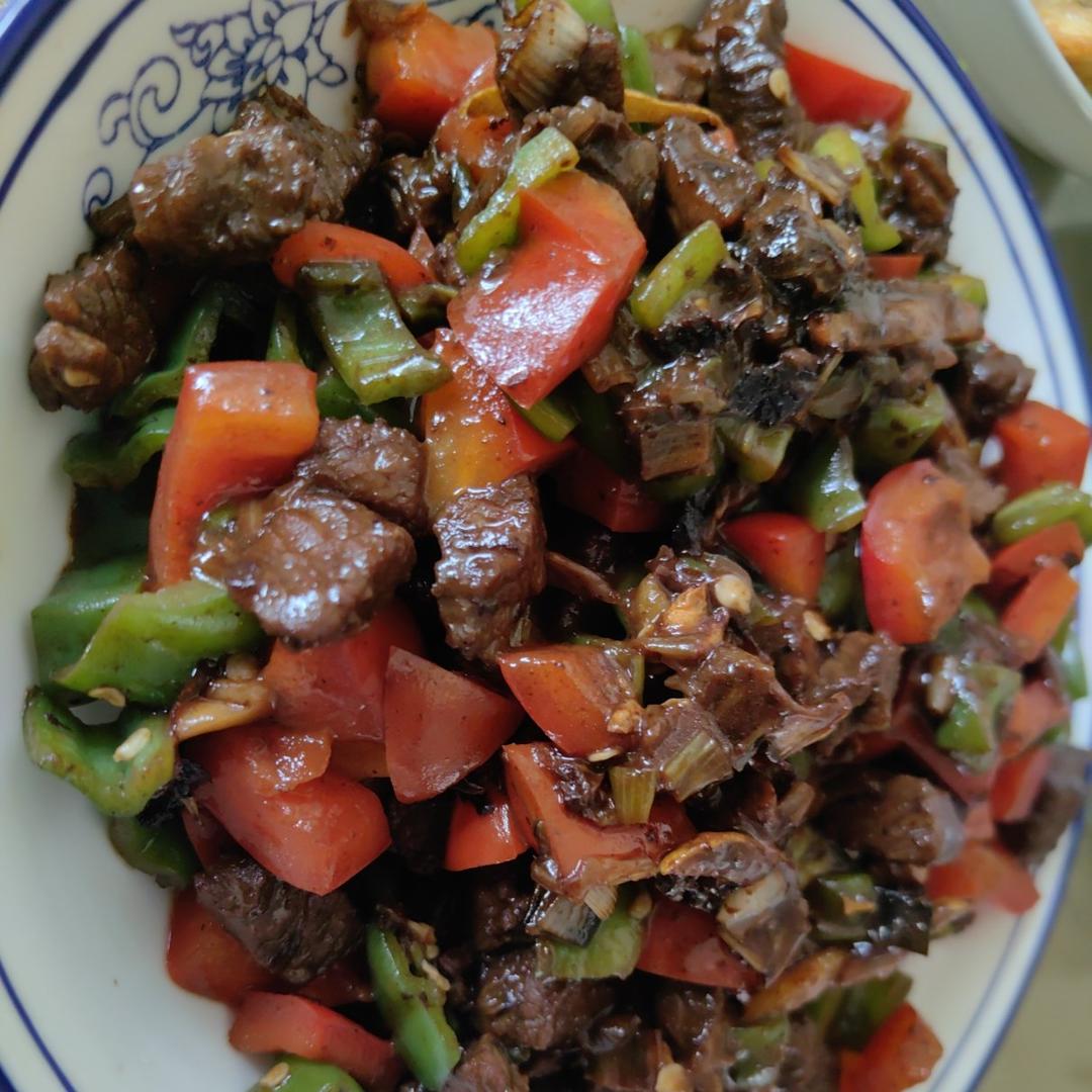 彩椒牛肉粒