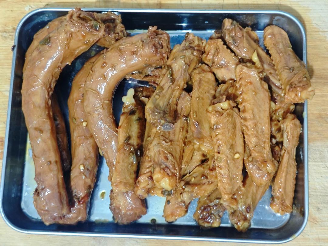 卤鸭货（鸭脖，鸭翅中）